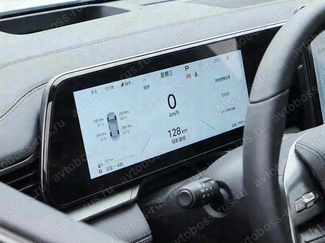 Приборная панель BYD Song L до русификации — пример интерфейса