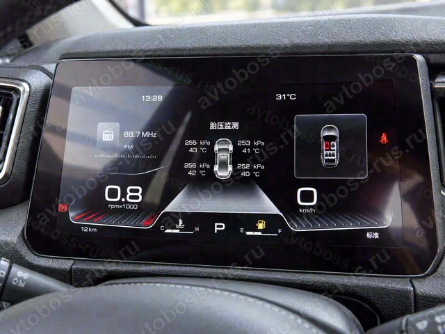 Приборная панель Haval Dargo до русификации — пример интерфейса