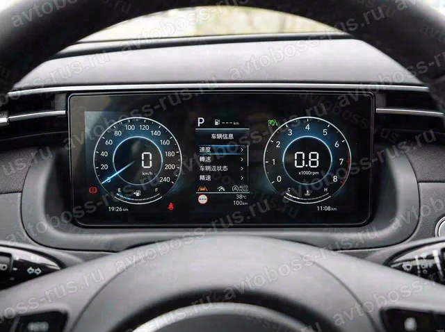 Приборная панель Hyundai Tucson L до русификации — пример интерфейса