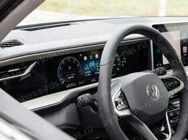 Приборная панель Volkswagen Teramont Pro до русификации — пример интерфейса