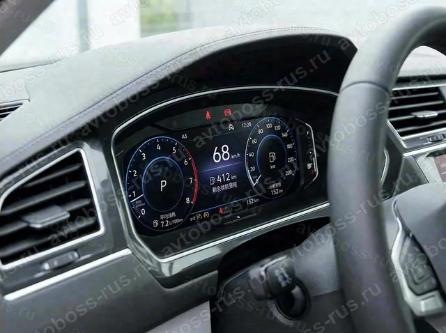 Приборная панель Volkswagen Tiguan L до русификации — пример интерфейса