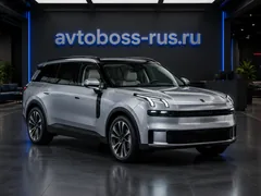 Lynk & Co 900